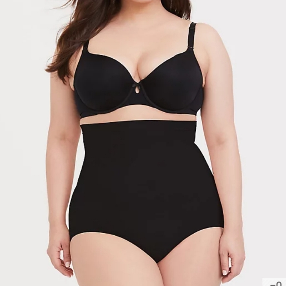 🆕️⌛️ BLACK SPANX® HIGHER POWER PANTY ⌛️